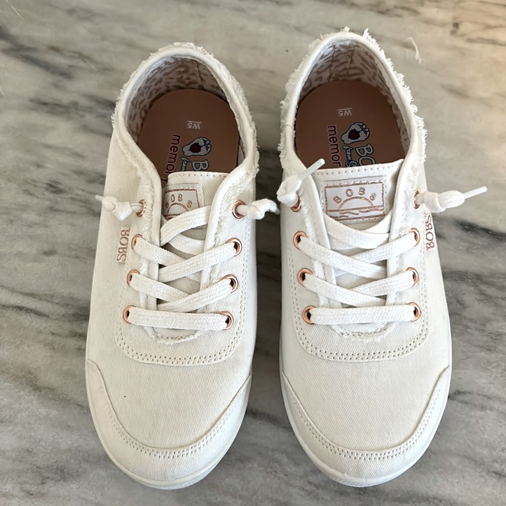 Bobs by Skechers white casual shoe